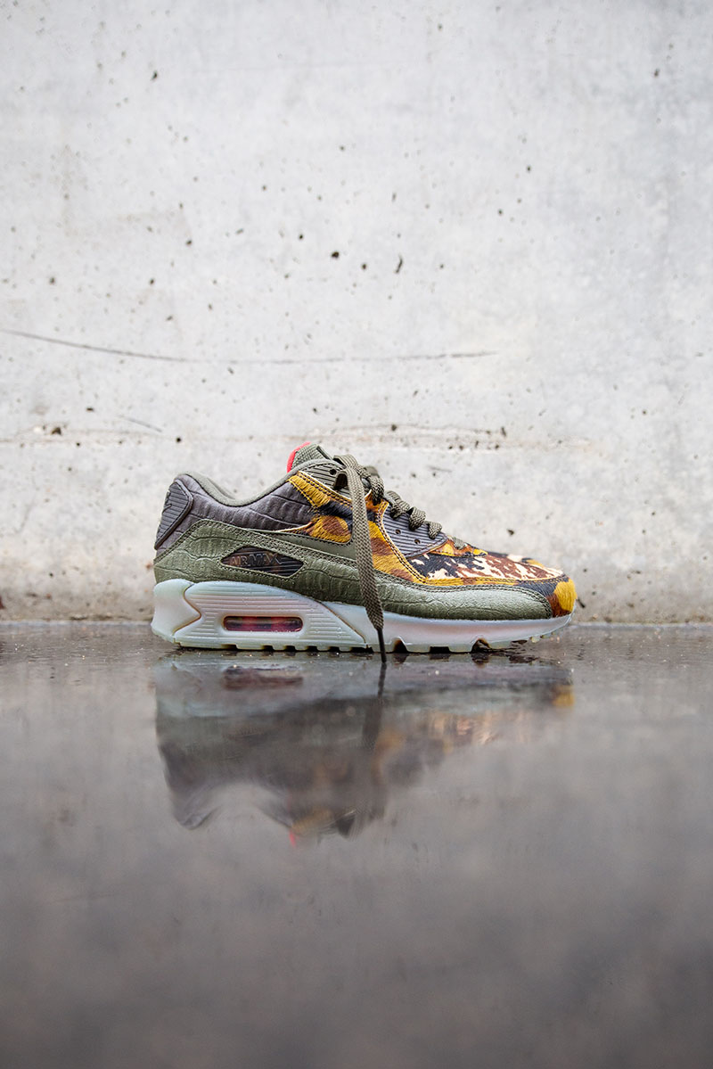 Nike AM90 New Species.
