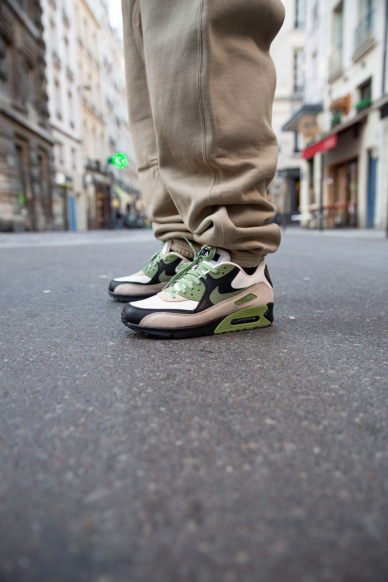 air max 90 lahar escape